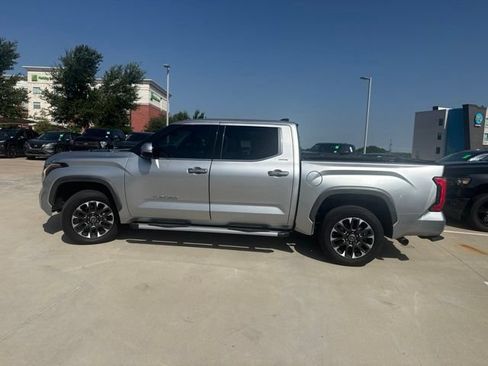 Used 2023 Toyota Tundra Limited AWD/4WD image 5
