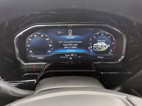 Used 2025 Chevrolet Silverado 2500 LT w/ Convenience Package image 22