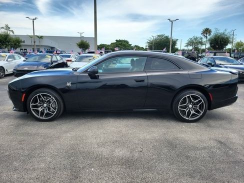 Used 2026 Dodge Charger Scat Pack AWD/4WD image 4