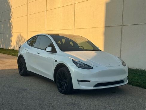 Used 2021 Tesla Model Y Long Range AWD/4WD image 4