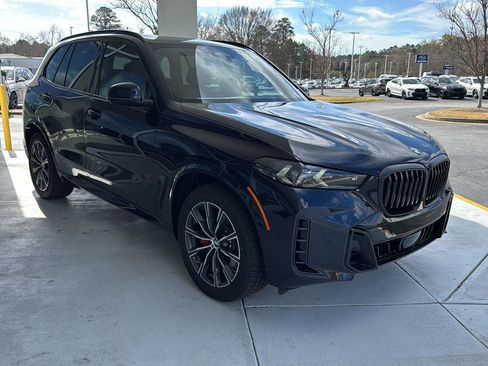 New 2026 BMW X5 xDrive40i w/ M Sport Package AWD/4WD image 6