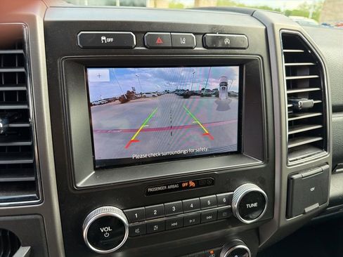 Used 2021 Ford Expedition Max XLT image 11