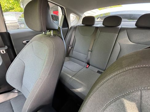 Used 2025 Kia K4 FWD image 35