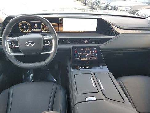 Used 2025 INFINITI QX80 Pure image 19
