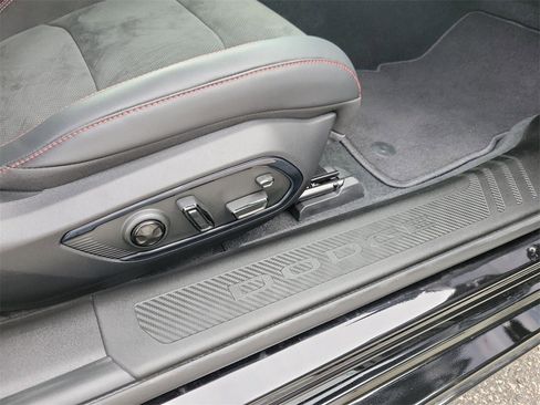 Used 2025 Dodge Charger Daytona Scat Pack w/ Track Pack image 18