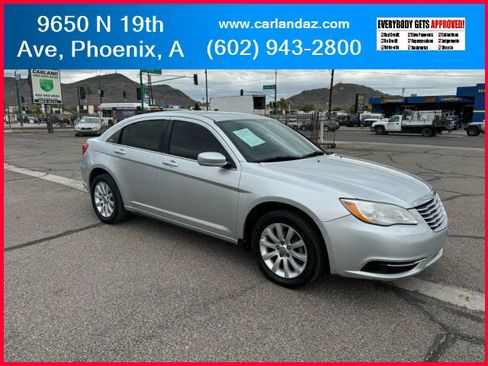 Used 2012 Chrysler 200 Touring image 4