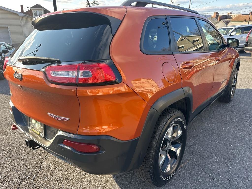 Used 2016 Jeep Cherokee Trailhawk w/ Comfort/Convenience Group AWD/4WD image 7