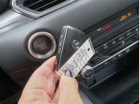 New 2025 MAZDA CX-5 AWD 2.5 S w/ Select Package image 13