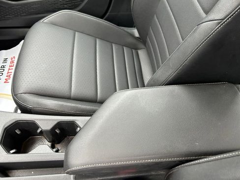 Certified 2021 Volkswagen Jetta SE image 30