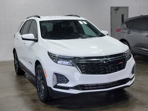 Certified 2023 Chevrolet Equinox RS FWD image 4