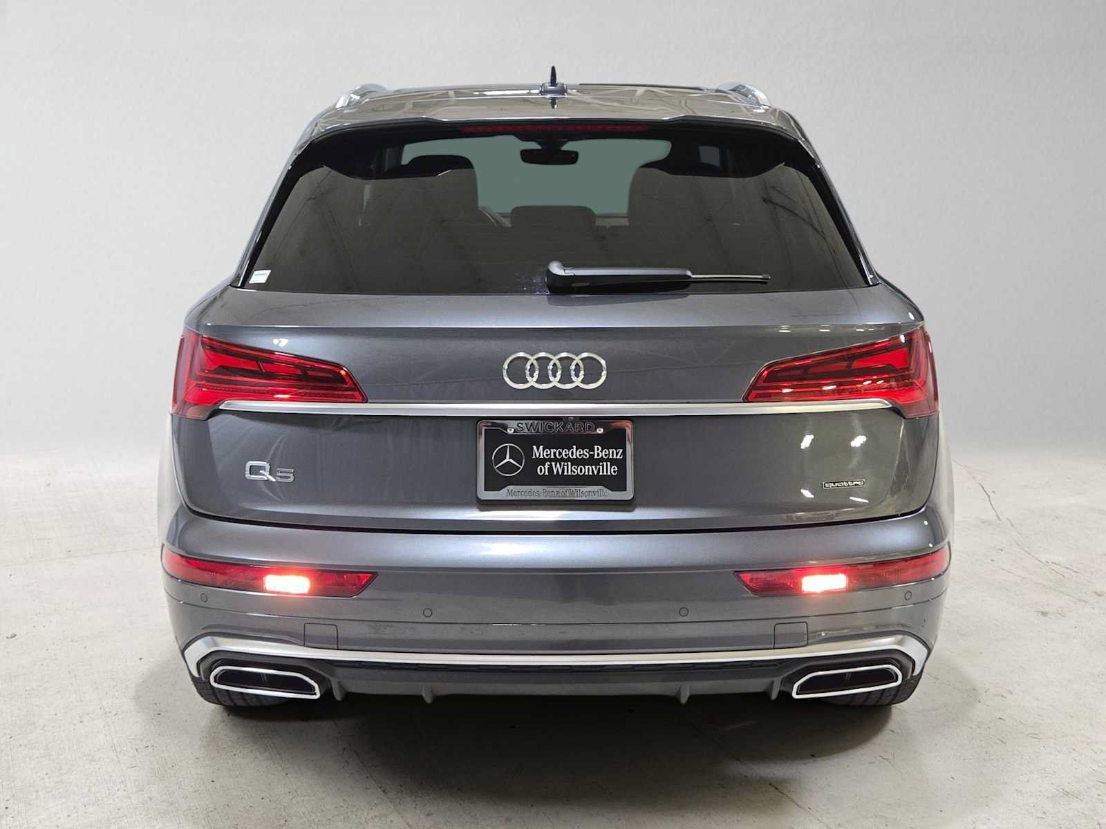 Used 2023 Audi Q5 2.0T Premium Plus w/ Premium Plus Package AWD/4WD image 4