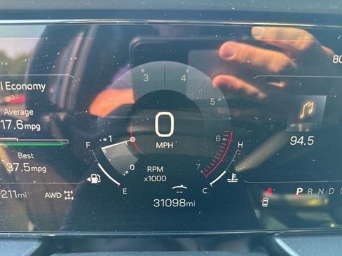Used 2025 GMC Terrain Elevation AWD/4WD image 16
