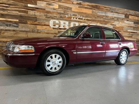 Used 2005 Mercury Grand Marquis LS RWD image 24