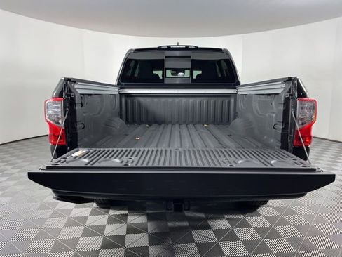 Used 2024 Nissan Titan SV w/ SV Convenience Package image 52