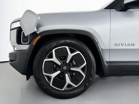 Used 2024 Rivian R1S Adventure image 11