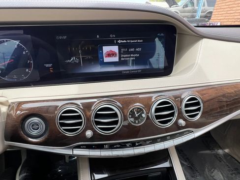 Used 2019 Mercedes-Benz S 560 Sedan image 26