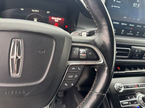 Used 2023 Lincoln Nautilus Reserve image 23