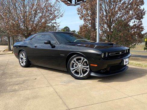 Used 2022 Dodge Challenger R/T image 1