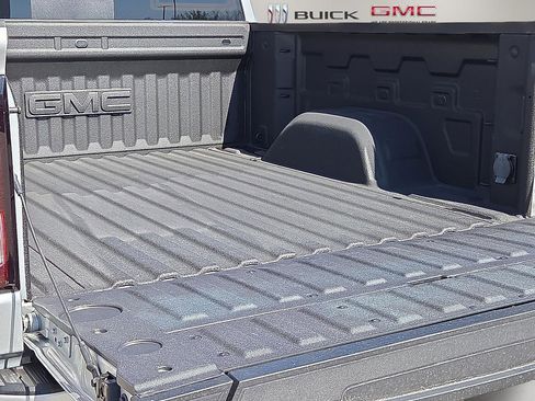 Certified 2022 GMC Sierra 1500 Elevation w/ Elevation Premium Package image 9