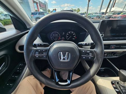 Used 2023 Honda HR-V LX image 18