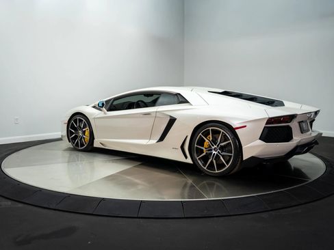 Used 2013 Lamborghini Aventador LP 700-4 image 7
