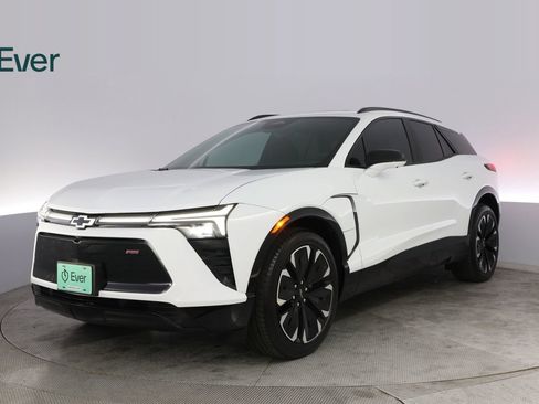 Used 2024 Chevrolet Blazer EV RS RWD image 2