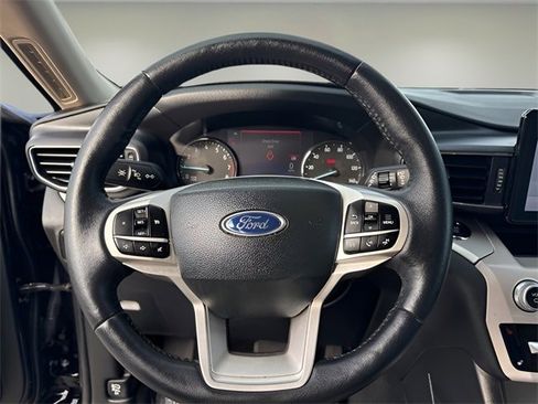 Used 2023 Ford Explorer XLT w/ Equipment Group 202A image 15