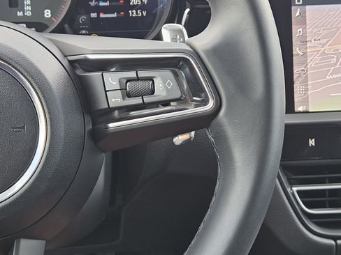 Certified 2026 Porsche Macan image 27