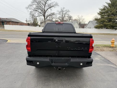 Used 2017 Toyota Tundra SR5 image 6