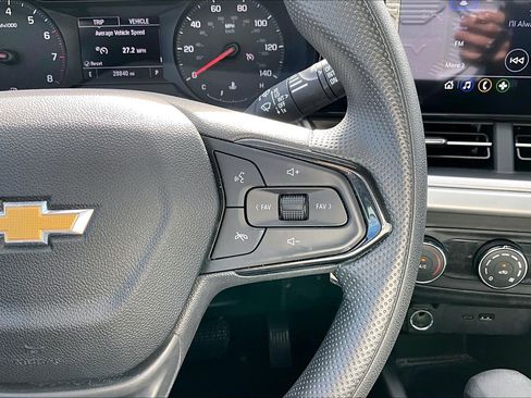 Certified 2024 Chevrolet Trax LS FWD image 20