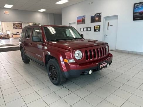 Used 2015 Jeep Patriot Sport w/ Power Value Group FWD image 8