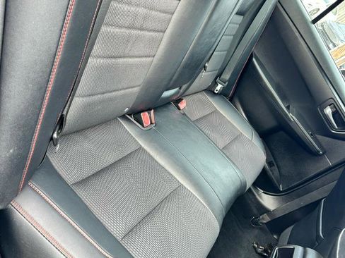 Used 2017 Toyota Camry SE w/ Moonroof Package image 12