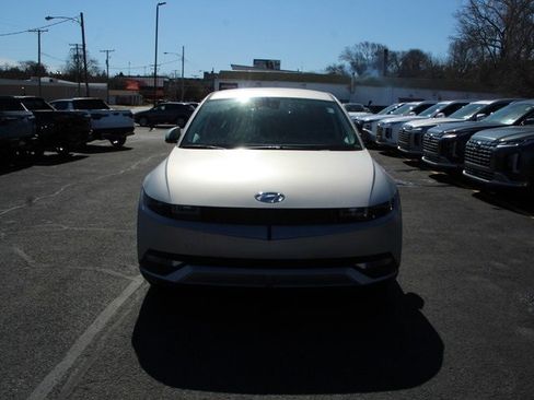 New 2024 Hyundai Ioniq 5 SEL image 2