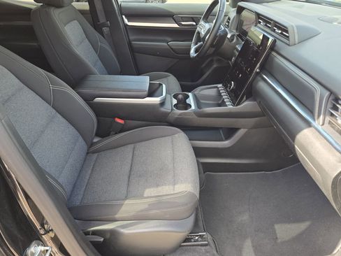 Used 2025 GMC Terrain Elevation image 17