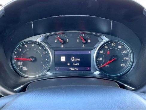 Used 2023 Chevrolet Equinox Premier image 12