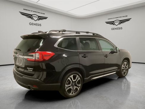 Used 2023 Subaru Ascent Limited w/ Technology Package AWD/4WD image 5