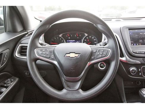 Used 2020 Chevrolet Equinox LT image 14
