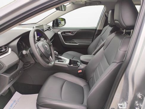 Used 2025 Toyota RAV4 XLE Premium FWD image 11