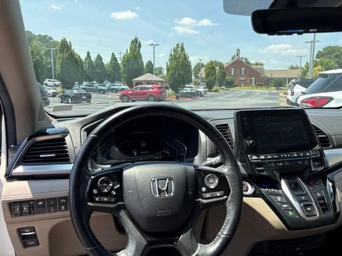 Used 2019 Honda Odyssey Elite image 15