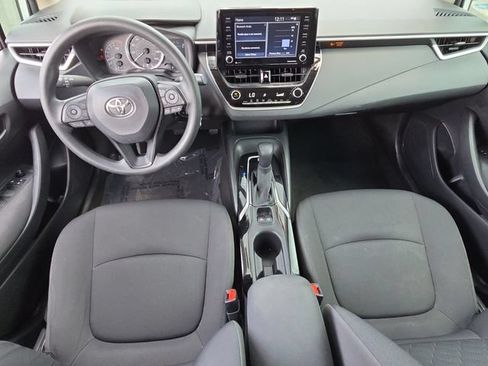 Used 2022 Toyota Corolla LE FWD image 13