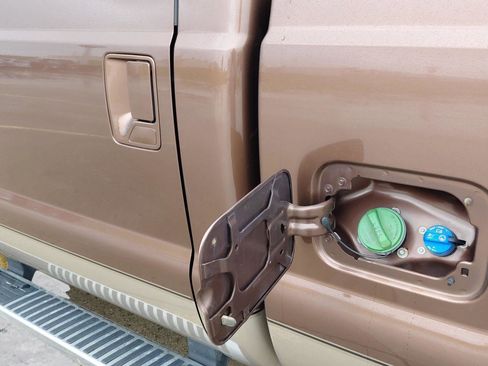 Used 2012 Ford F250 Lariat w/ Chrome Pkg AWD/4WD image 21