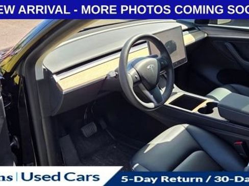 Used 2024 Tesla Model Y Long Range AWD/4WD image 14