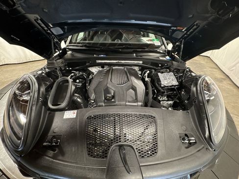 Used 2024 Porsche Macan Base image 35