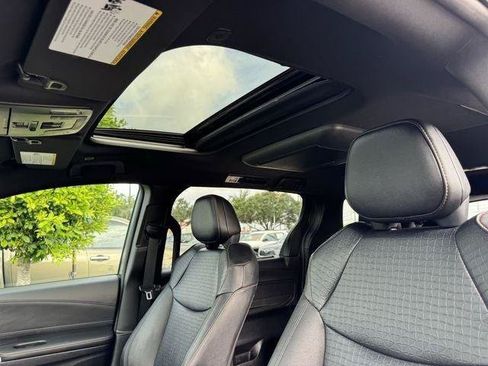 Certified 2025 Toyota Sienna XLE Woodland Edition AWD/4WD image 22