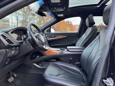 Used 2020 Lincoln Nautilus Reserve image 14