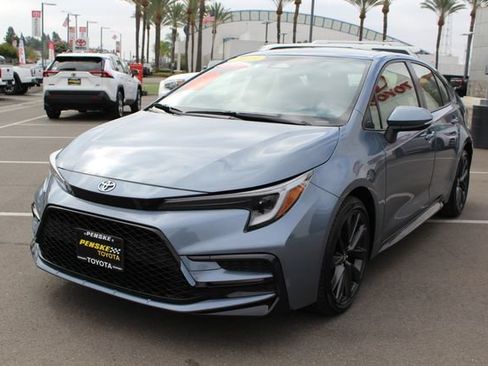 Certified 2025 Toyota Corolla SE FWD image 5
