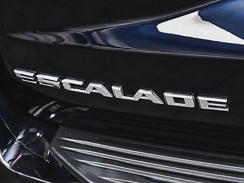 Used 2022 Cadillac Escalade Premium Luxury Platinum image 40