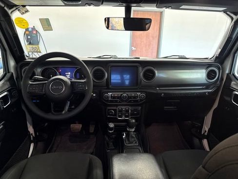 Used 2023 Jeep Wrangler Unlimited w/ Cold Weather Group AWD/4WD image 42