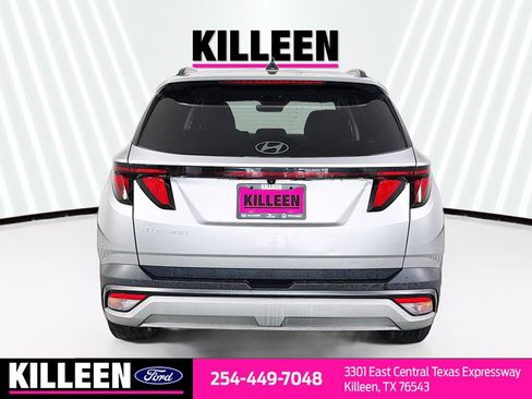 Used 2025 Hyundai Tucson SEL FWD image 8