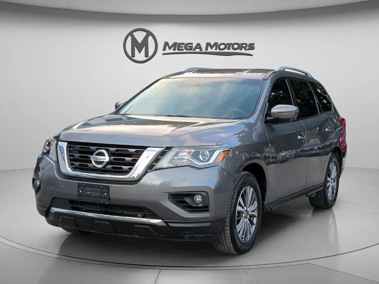 Used 2020 Nissan Pathfinder SL FWD image 1